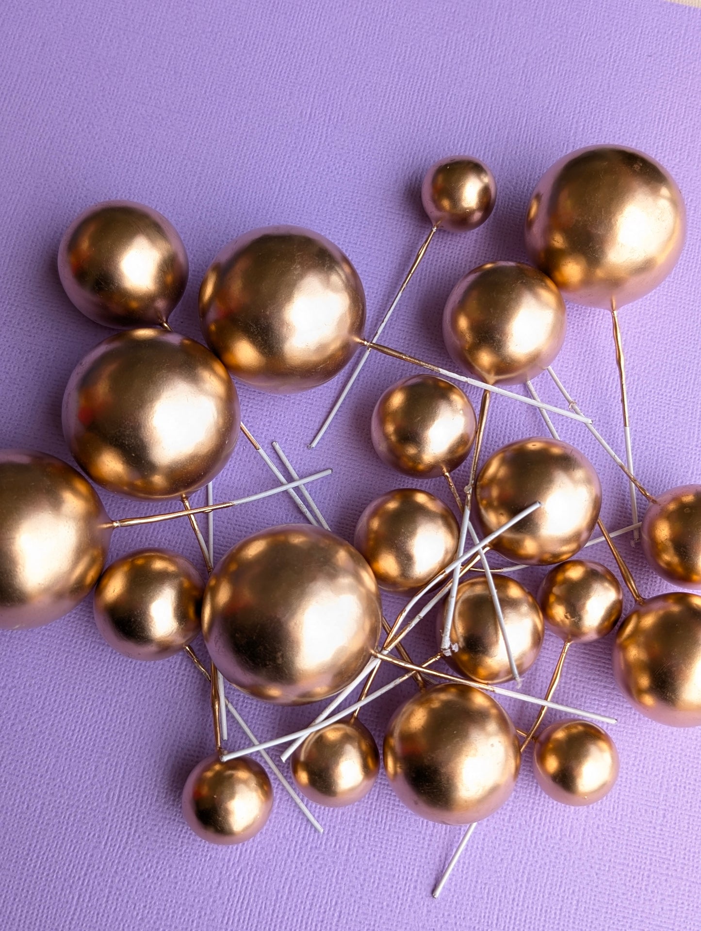 Metallic Gold Faux Ball Set