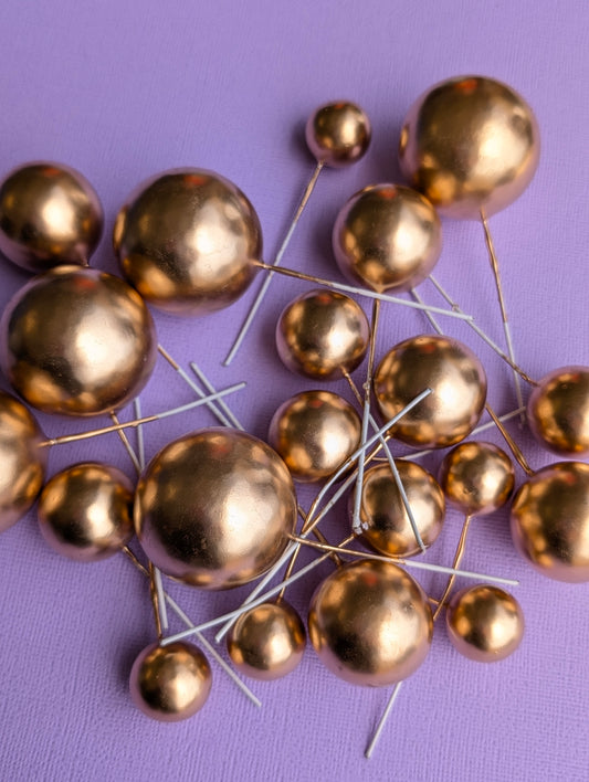 Metallic Gold Faux Ball Set